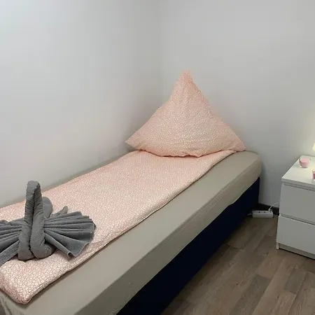 Central Aparment In Popular Neighborhood Appartamento