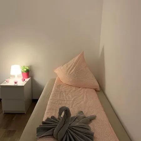 Appartement Central Aparment In Popular Neighborhood